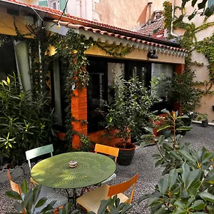 Renee Apartment