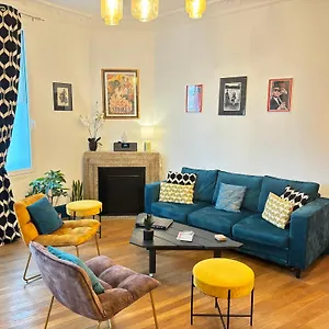 Signature Art Deco Apartment
